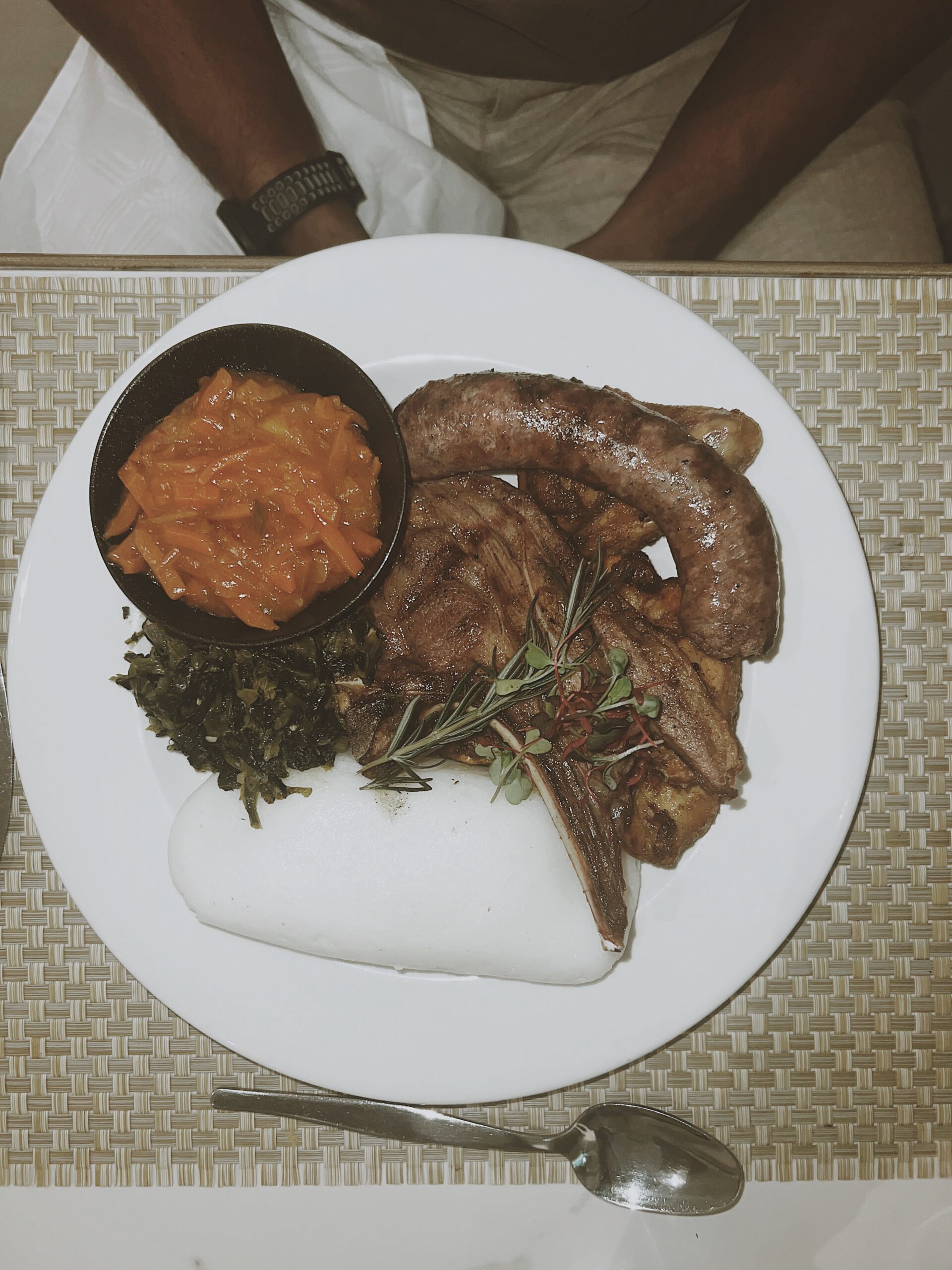 Pap, wors and meat on a plate